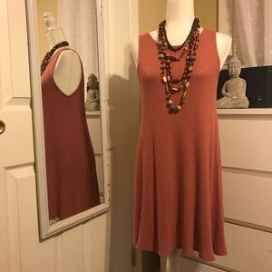 honestee. Midi Orange  Dress. M